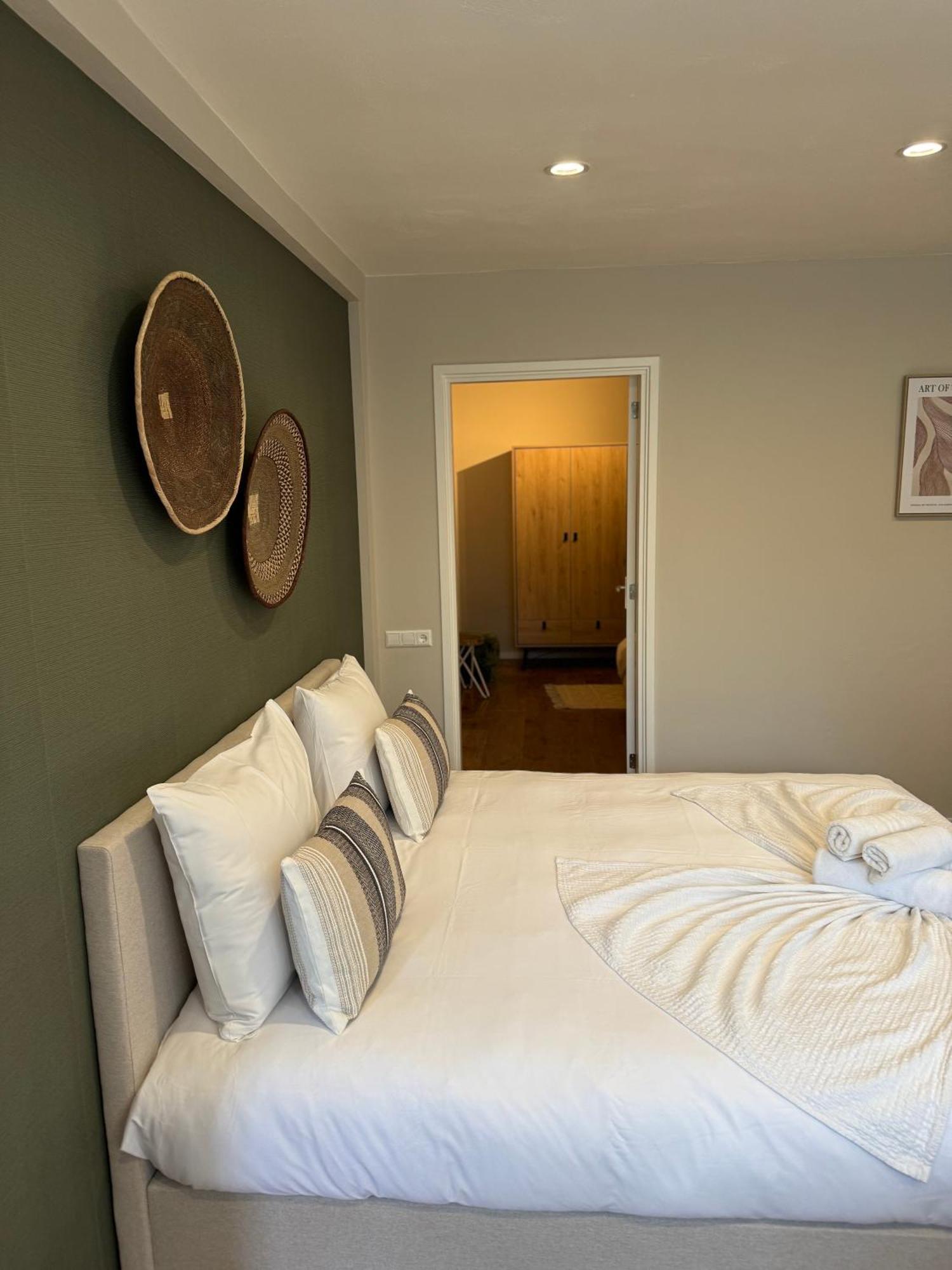 High Street Hotel *